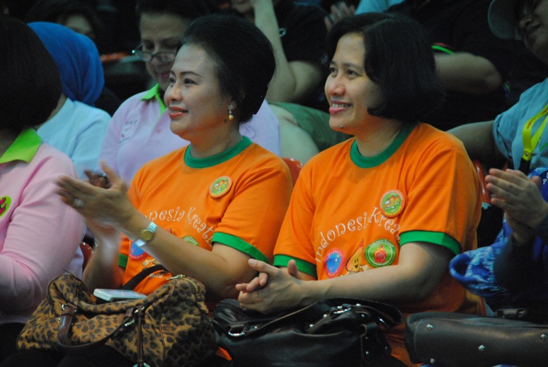 Ibu Jero Wacik Ajak DWP ESDM Sukseskan Program Hijau